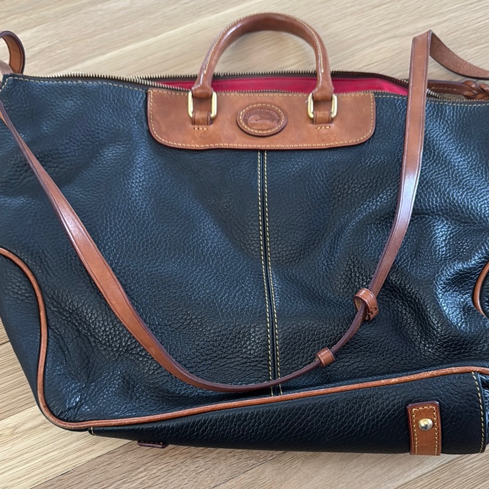 Vintage Dooney & Bourke leather purse